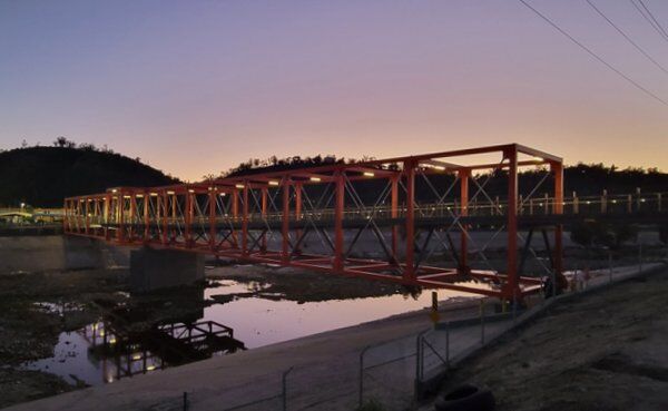 Taylor Yard Bridge Night 600